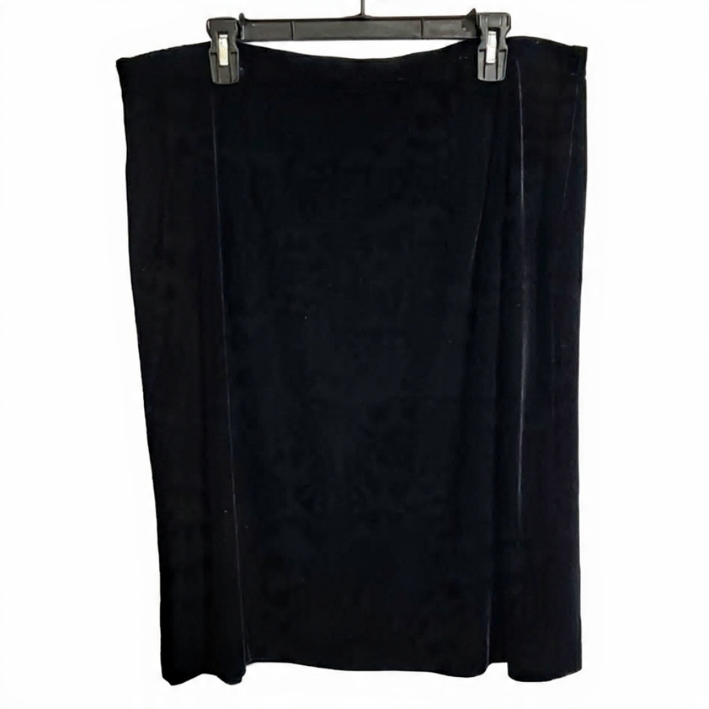 VTG 90s Semi Formal Date Night Knee Length True Black Velvet Straight Flat Front